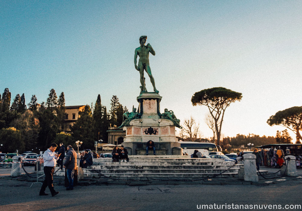 Praça Michelangelo em Florença - estátua de David