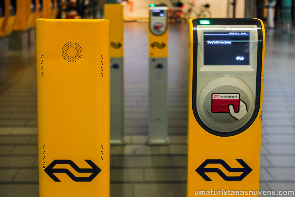 Como ir do aeroporto de Amsterdam para o centro